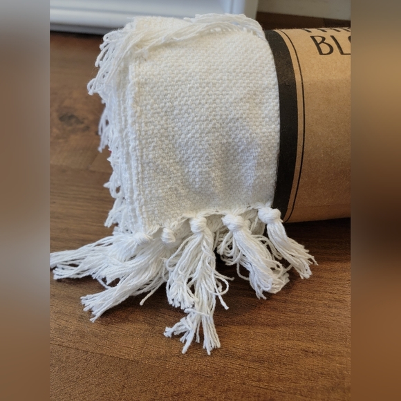 Throw Blanket 100% Cotton - Picture 4 of 5